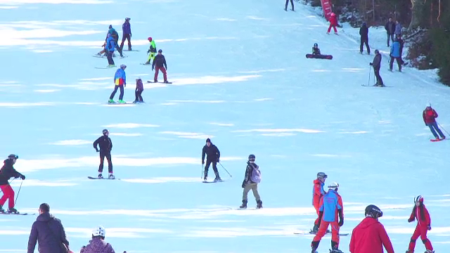 Se deschide sezonul de schi în Poiana Brașov. Cât costă un abonament în 2024, față de anul trecut