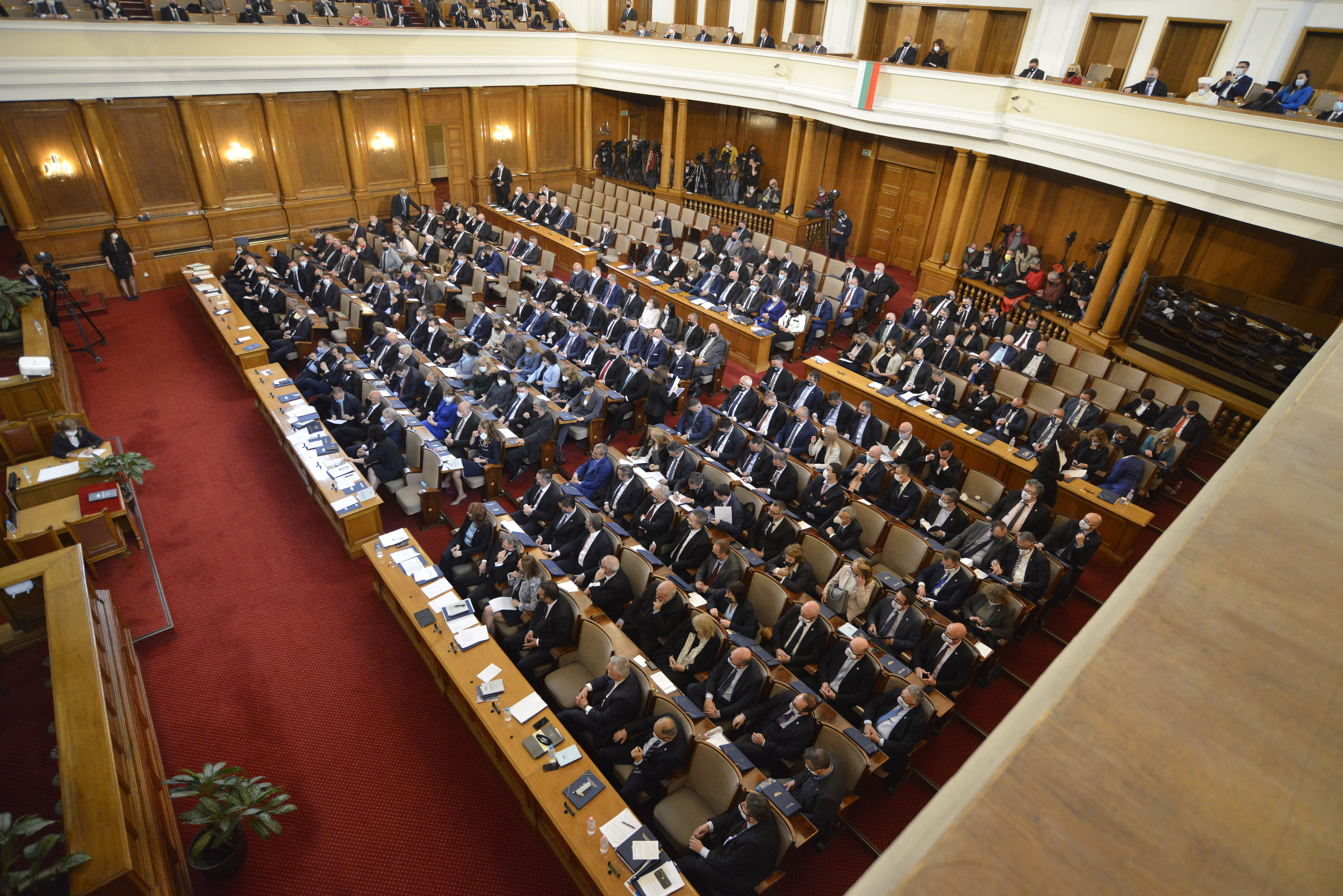 Bulgaria introduce testarea obligatorie pentru droguri și alcool la parlamentari. Ce pățesc cei care refuză