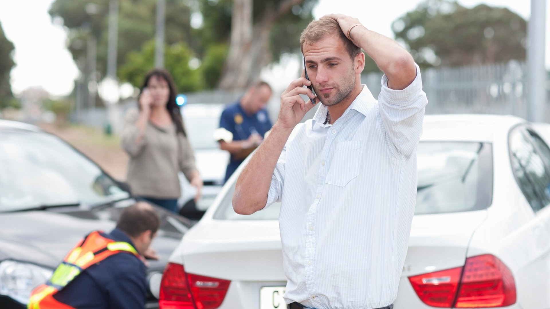 Criză pe piața polițelor RCA. Guvernul prelungește plafonarea tarifelor pentru „preîntâmpina apariţia unor dezechilibre”