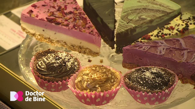 Definiția zilelor de sărbătoare: mai bine mâncăm puțin din toate, decât să nu ne ridicăm de la masă. Efecte ireversibile