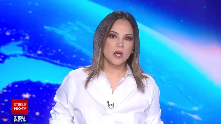 Anexele construite ilegal ale unei biserici din Constanța, demolate cu scandal. O enoriașă s-a pus în fața buldozerului