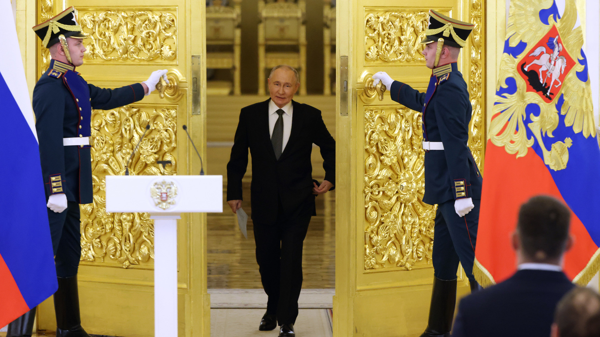 Vladimir Putin, fața în față cu rușii la conferința maraton de final de an. Peste 2 milioane de ruşi i-ar fi trimis întrebări