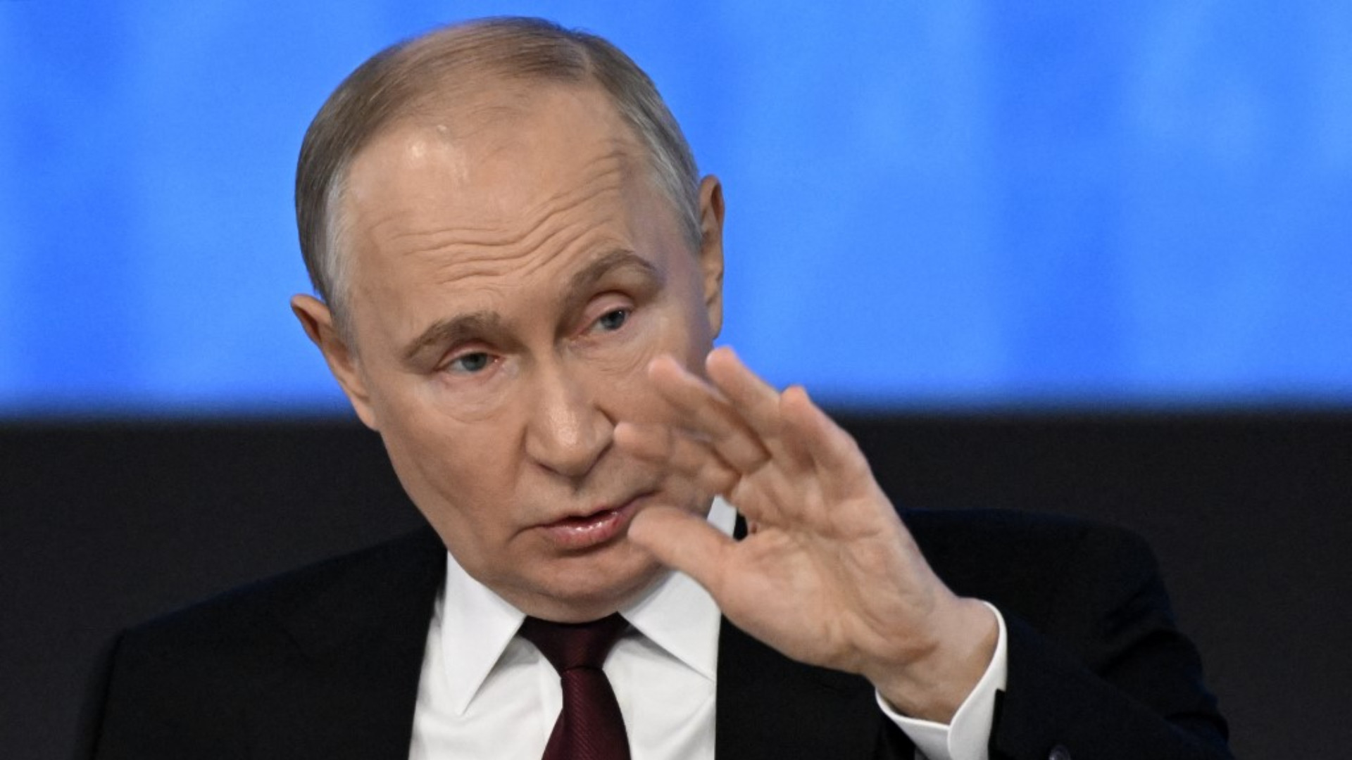 Băncile rusești se prăbușesc. Rapoartele nu mai pot fi falsificate, iar acestea cer ajutorul băncii centrale