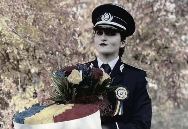O polițistă de 23 de ani a murit în drum spre casă. Mașina condusă de Beatrice a fost spulberată pe șosea