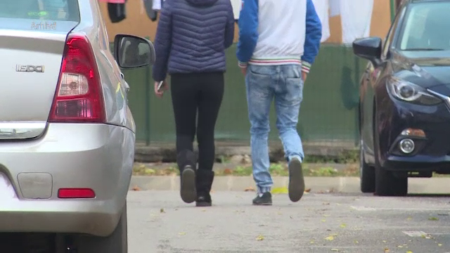 O adolescentă a fost violată de un tânăr cu 10 ani mai mare, în locuința unui prieten. La poliție a povestit tot ce a pățit