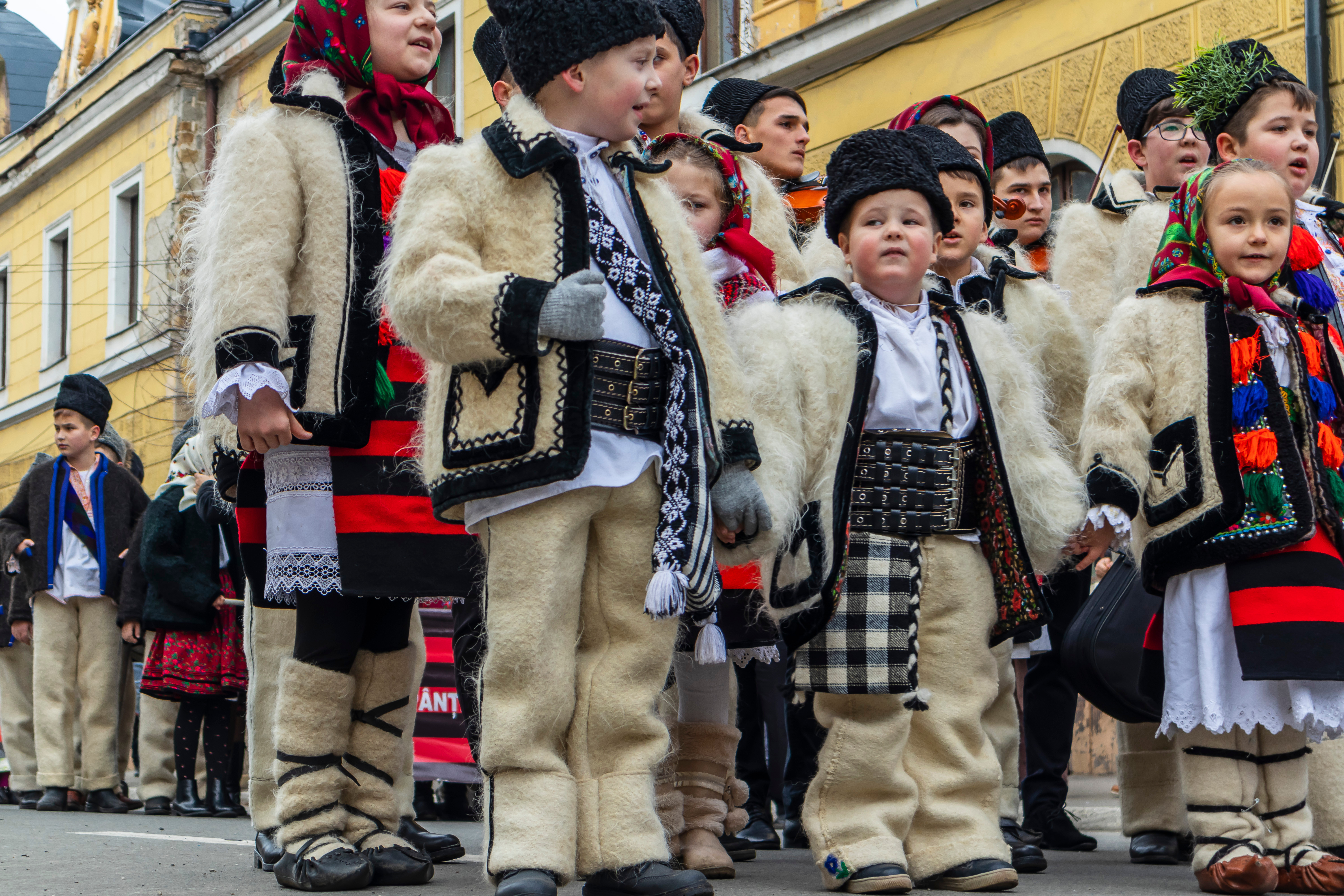 Plugușorul - versuri și semnificația acestei sărbători. Când se merge cu Plugușorul