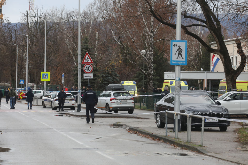 Atac la o școală din Zagreb. O elevă a fost ucisă și alte șapte persoane rănite