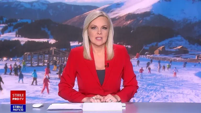 Distracţie în zăpadă, în ultimul weekend înainte de Crăciun. Turiștii au luat cu asalt pârtiile din țară