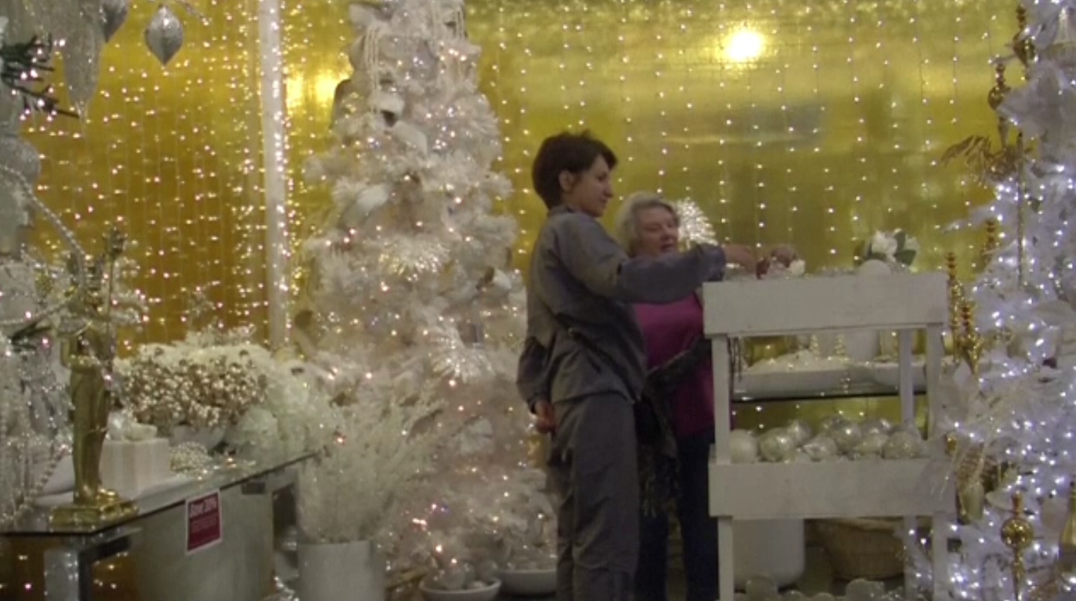 Cum trebuie să arate bradul perfect de Crăciun. Stiliștii recomandă podoabe fanteziste