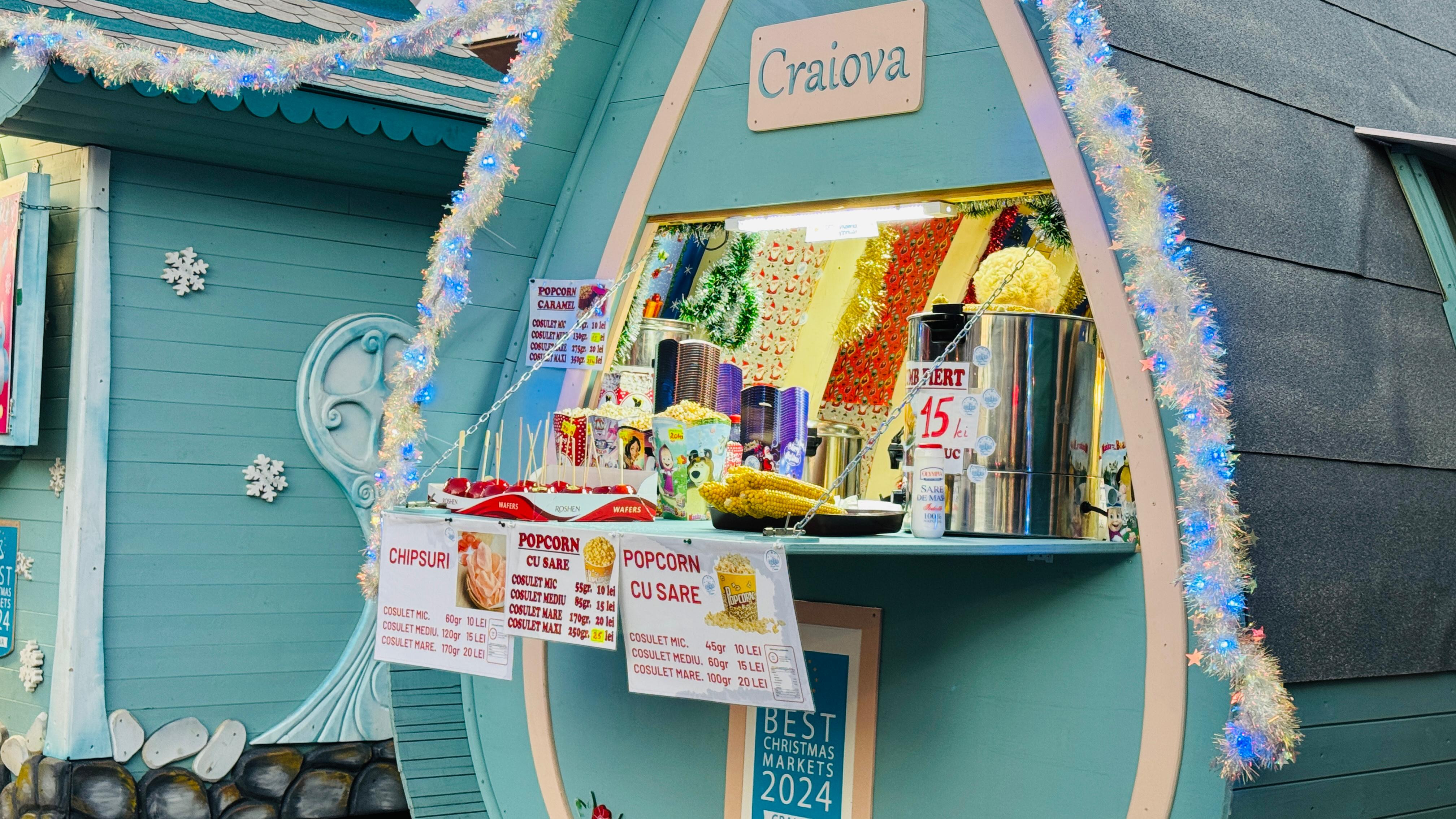 Târgul de Crăciun din Craiova, cel mai lăudat din România, are prețuri ”ca afară”. Cât a ajuns să coste un banal porumb fiert