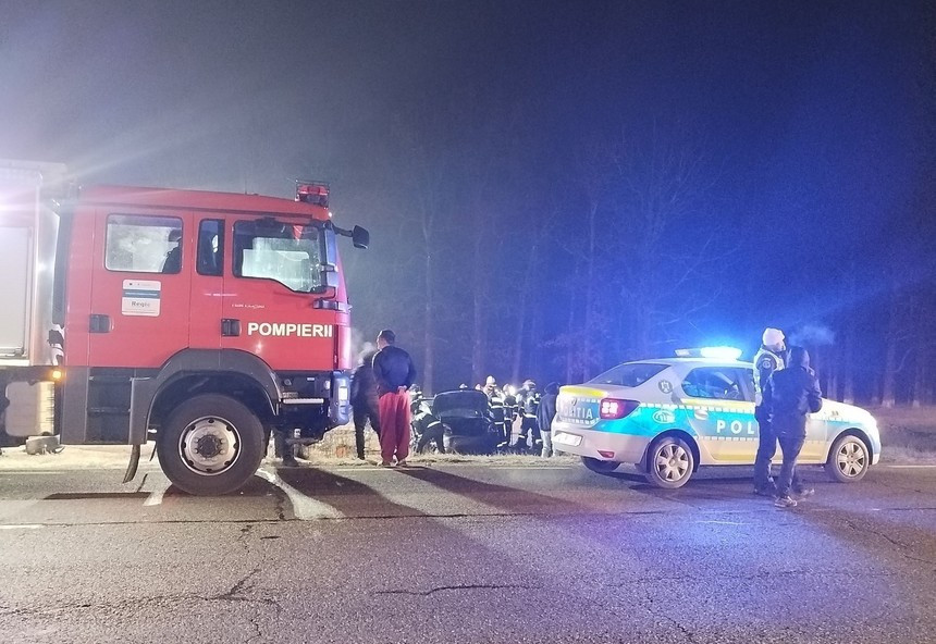 Accident rutier în Gorj. Tânăr de 26 de ani, mort după ce mașina sa a fost lovită de o autoutilitară intrată pe contrasens