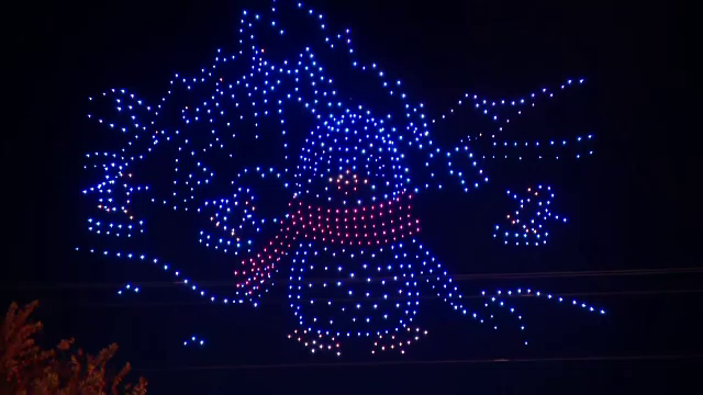 Mii de drone au făcut un spectacol de Crăciun demn de Cartea Recordurilor, în Texas. Momentul a durat 30 de minute