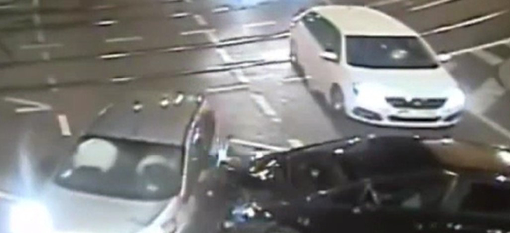 Accident violent în centrul Timișoarei. Mașina unui tânăr de 21 de ani a fost făcută zob din cauza unui șofer neatent