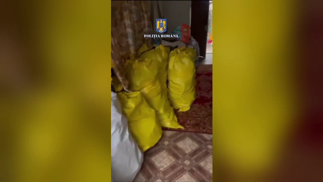 Un bărbat din Cluj și-a păgubit șeful, după ce a furat haine în valoare de 20.000 de euro