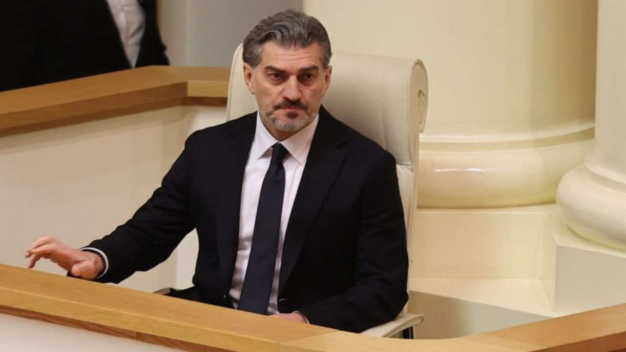 Criză politică în Georgia. Noul președinte și-a preluat mandatul în timp ce protestele pro-europene continuă