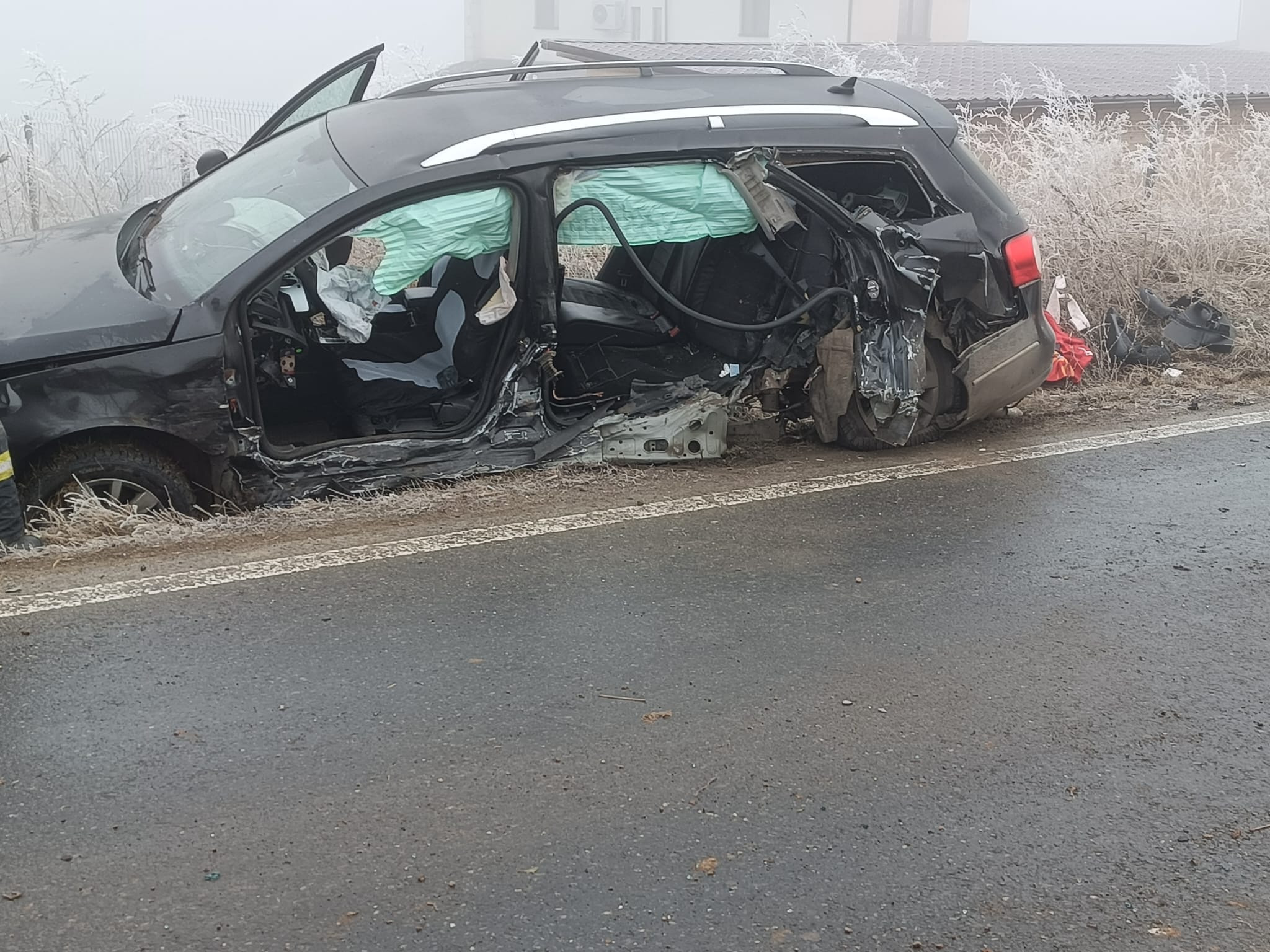 Accident înfiorător în județul Sibiu. O fetiță de doar 6 ani a murit, după ce a fost proiectată pe carosabil