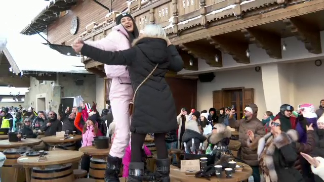 Ce au făcut două tinere la 1.700 de metri altitudine, în Masivul Postăvarul. „După un pahar, două, nu mai simți frigul”