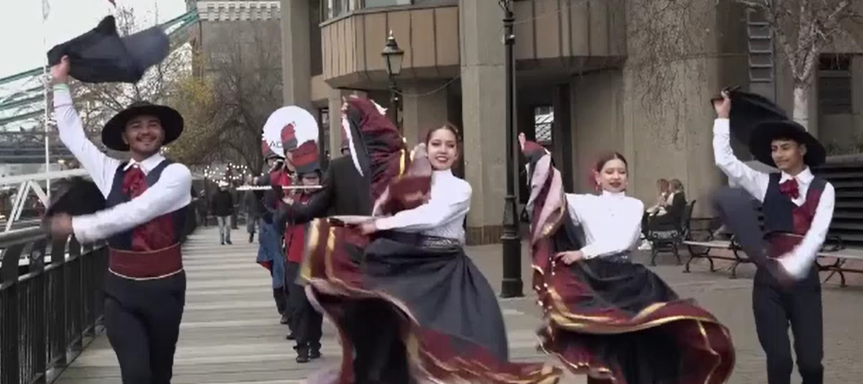 Se pregătește cea mai mare petrecere în aer liber din Marea Britanie. Vor participa aproape 10.000 de dansatori