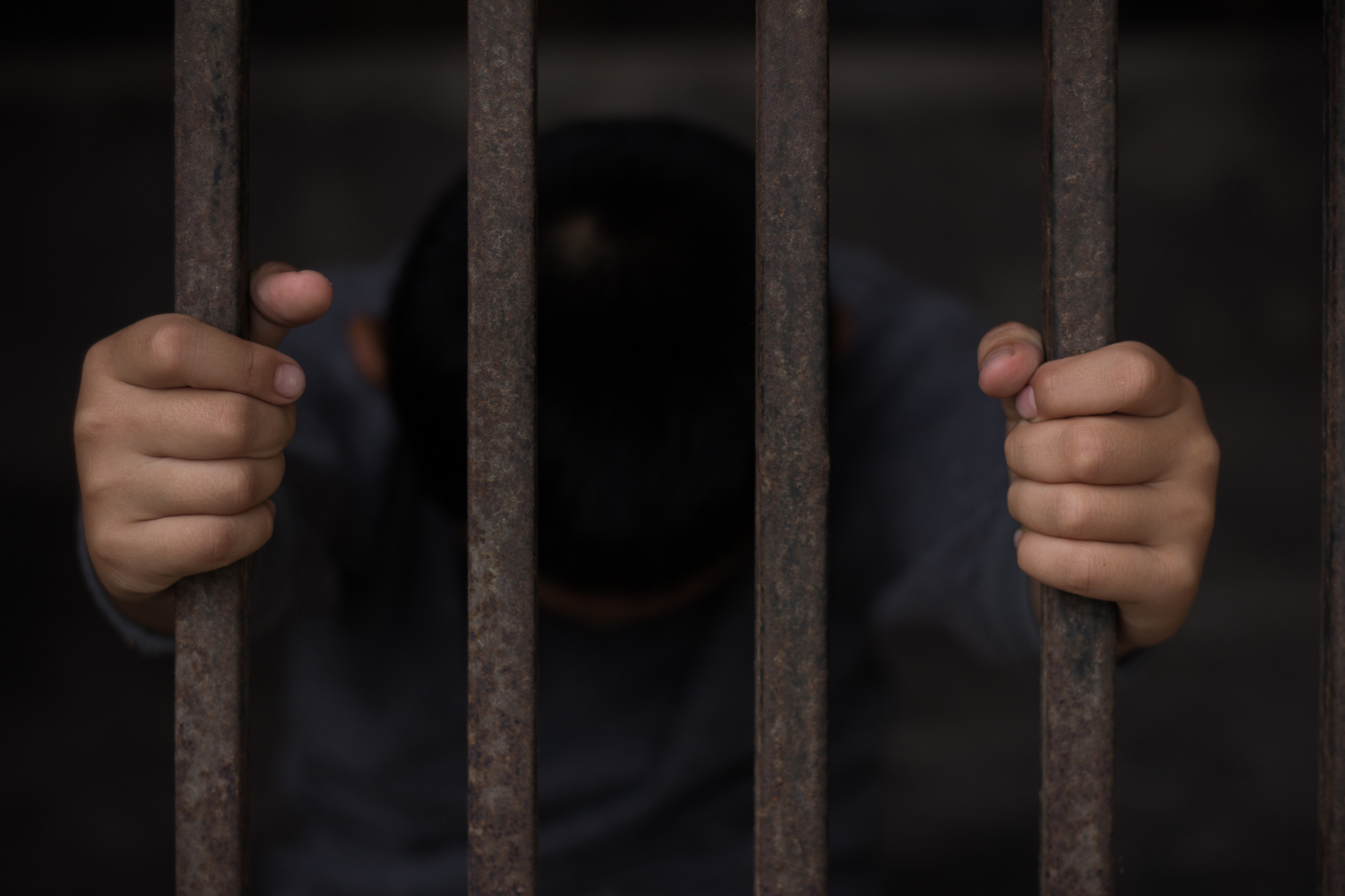 Un fost înotător olimpic din Marea Britanie, condamnat la 21 de ani de închisoare pentru abuzuri sexuale cu minori