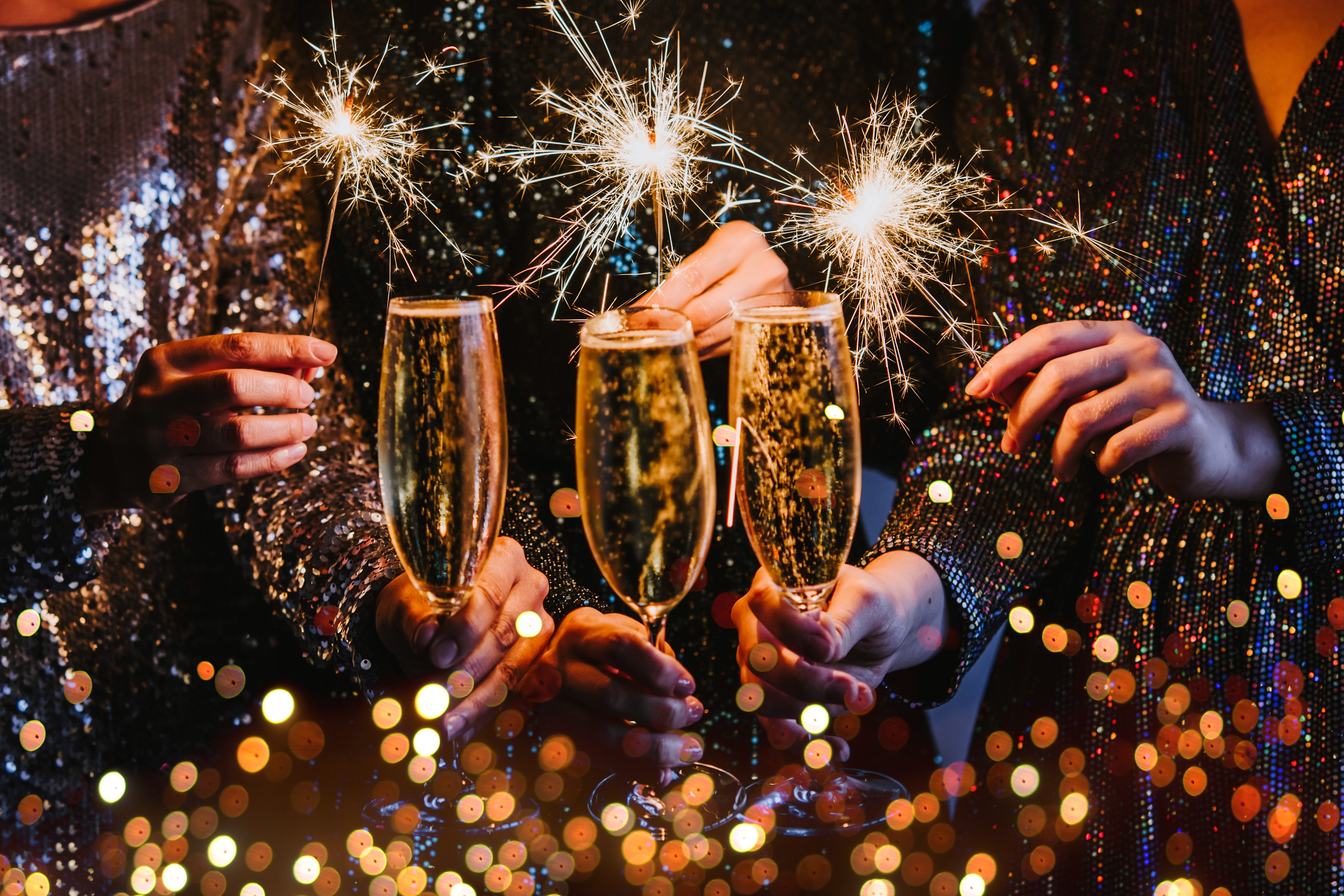 Superstiții de Revelion. Ce se spune că este bine să faci în noaptea dintre ani pentru a avea noroc