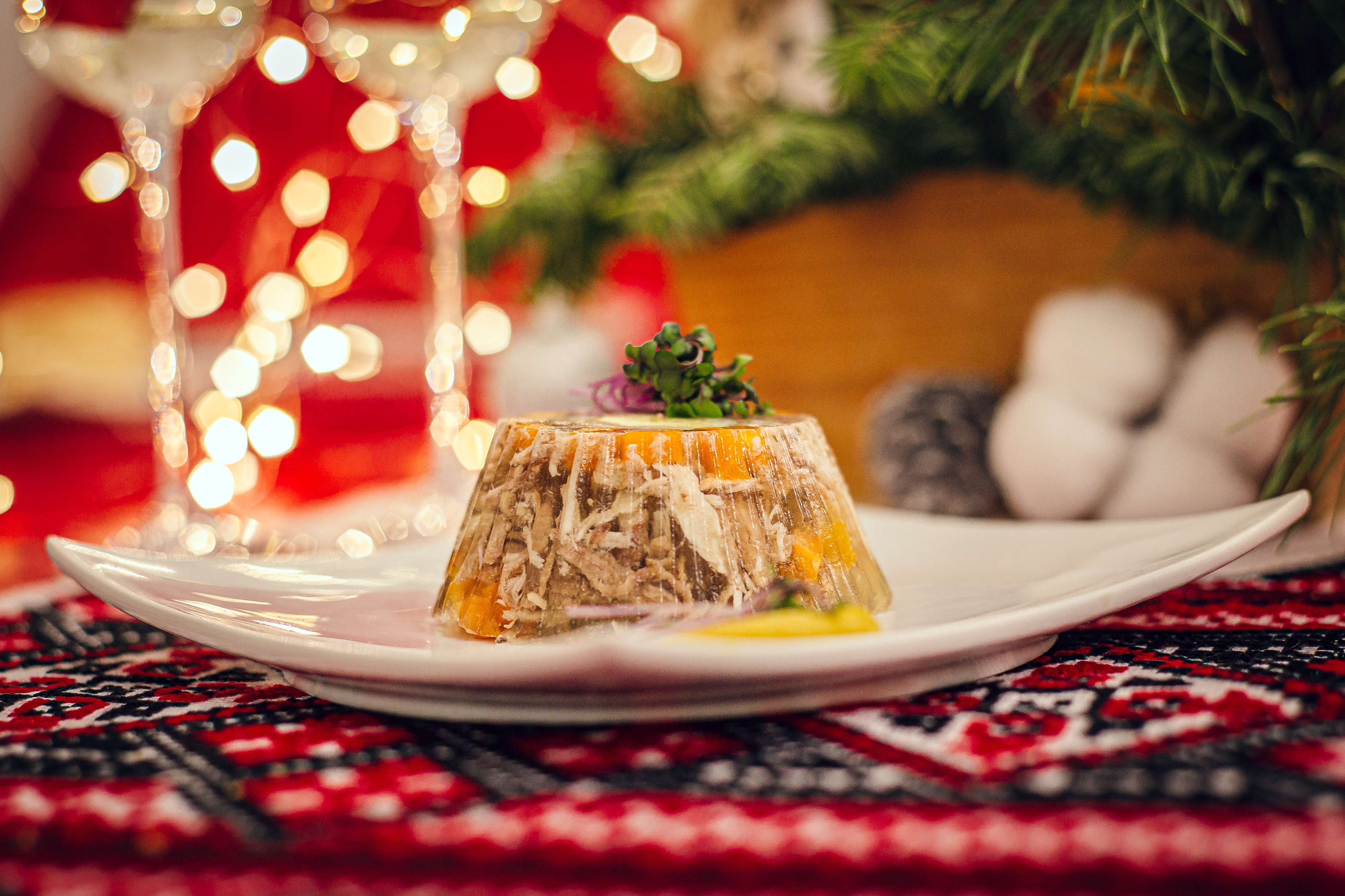 Diferența dintre aspic și piftie. Rețete delicioase pentru masa de Revelion