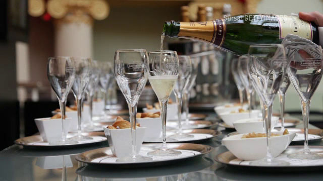 Cum petrec românii de Revelion, pe litoral. Hotelurile sunt pline în ciuda tarifelor exclusiviste