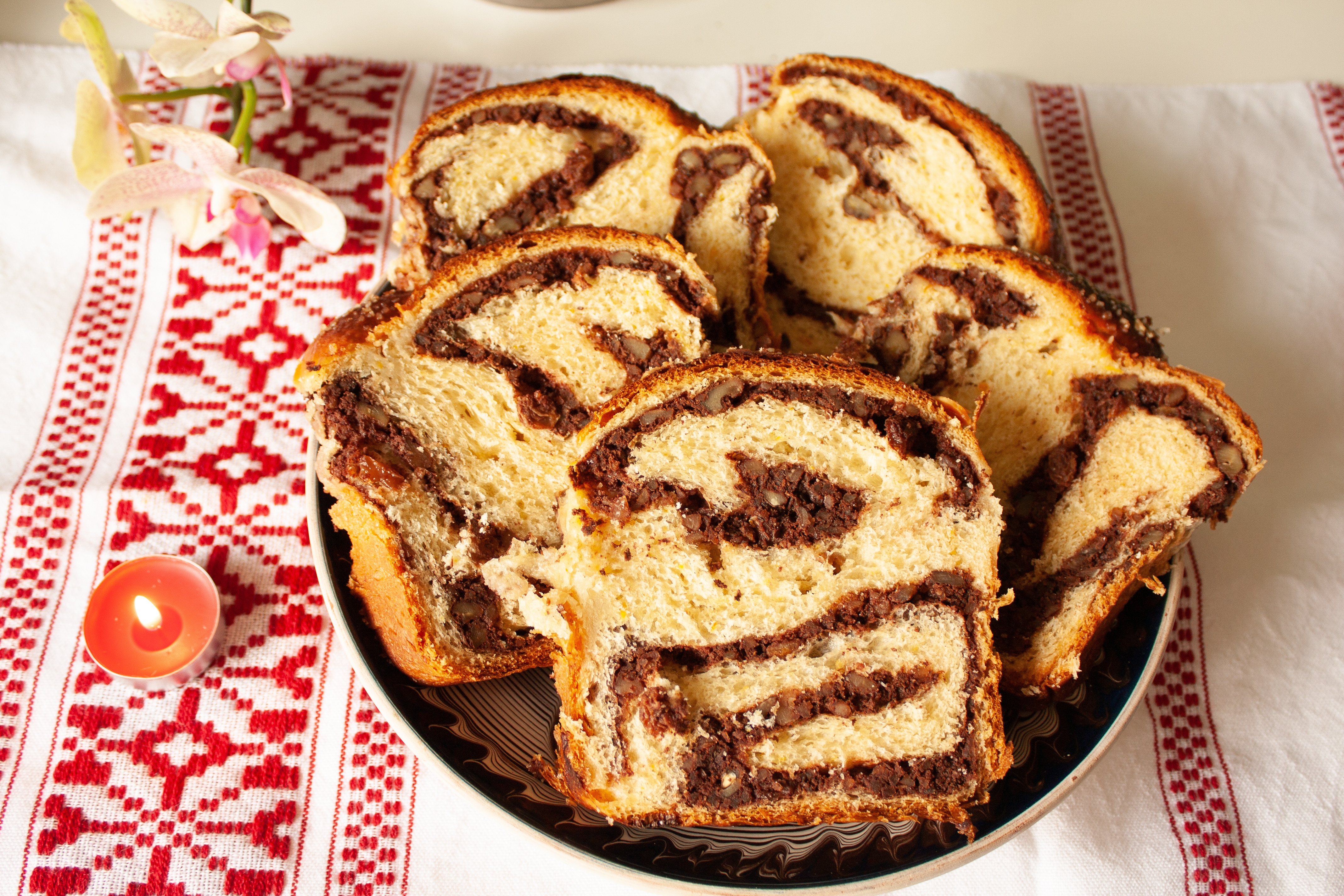 Ce poți să faci cu cozonacul rămas după sărbători. Rețete în care putem refolosi cozonacii