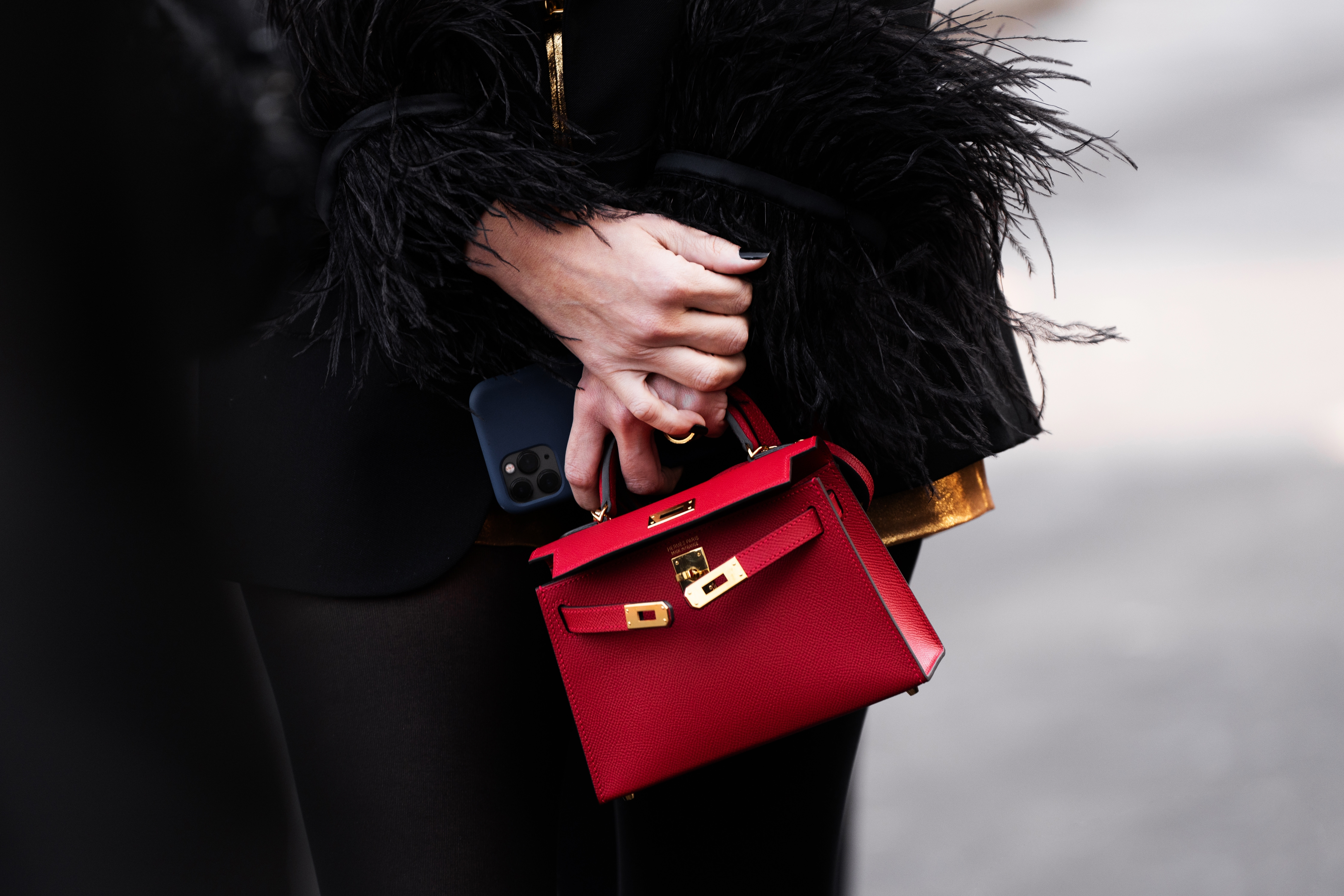 Prim-ministrul care a declarat bunuri de 390 de milioane de euro. Printre acestea, 23 de mașini și 217 genți de firmă