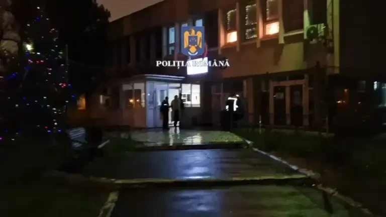 O femeie a incendiat o maşină după ce a fost concediată de la un salon de masaj. De ce a ales un autoturism la întâmplare