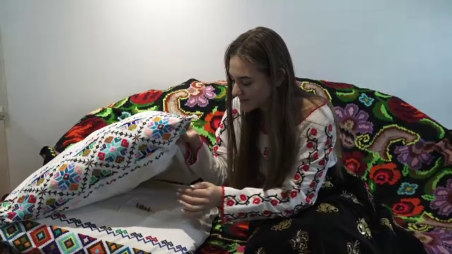 Tradiții de Bobotează în Timiș. De ce „vorbesc” fetele cu apele curate și cum ajută sosirea preotului cu Iordănitul