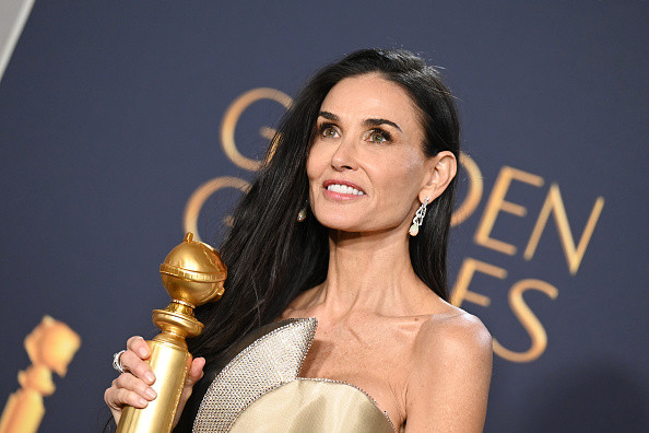 Cum a sărbătorit familia lui Demi Moore prima sa victorie la Globurile de Aur. Momentul a fost filmat | VIDEO