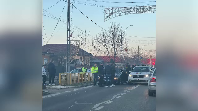 Un bărbat din Dolj a fost vânat de soțul unei femei căreia i-a da „like” la poze. A fost înjunghiat în trafic, în Dolj