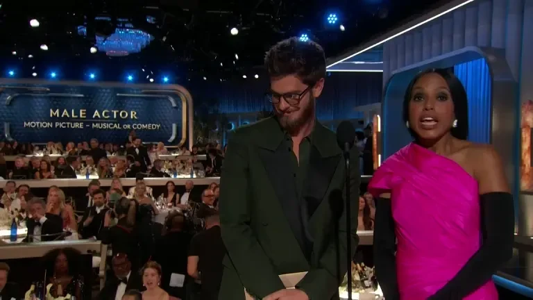 Sebastian Stan a câștigat premiul pentru cel mai bun actor într-un film - comedie/musical la Globurile de Aur 2025