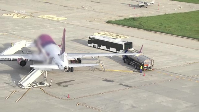 Un avion a aterizat de urgență în Timișoara, după ce pilotul a auzit un zgomot nefiresc. Ce a văzut când a ajuns la sol