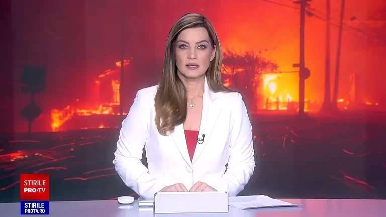 Incendiile de vegetație fac ravagii în Los Angeles. Oamenii își abandonează casele și fug din mașini pentru a scăpa de foc