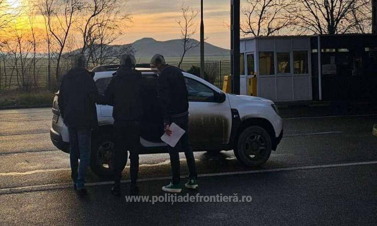 Doi bărbați care au vrut să intre în țară au fost opriți de polițiștii din Iaşi. Ce au descoperit după controlul de frontieră