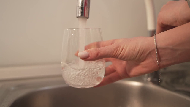 Plângere penală în cazul infestării apei de la Breaza cu bacteria clostridium. Acuzaţii de atentat la sănătatea populaţiei