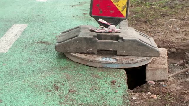 O fetiță de trei ani din Turda a căzut într-un canal nesemnalizat din centrul orașului. Fetița era pe tricicletă