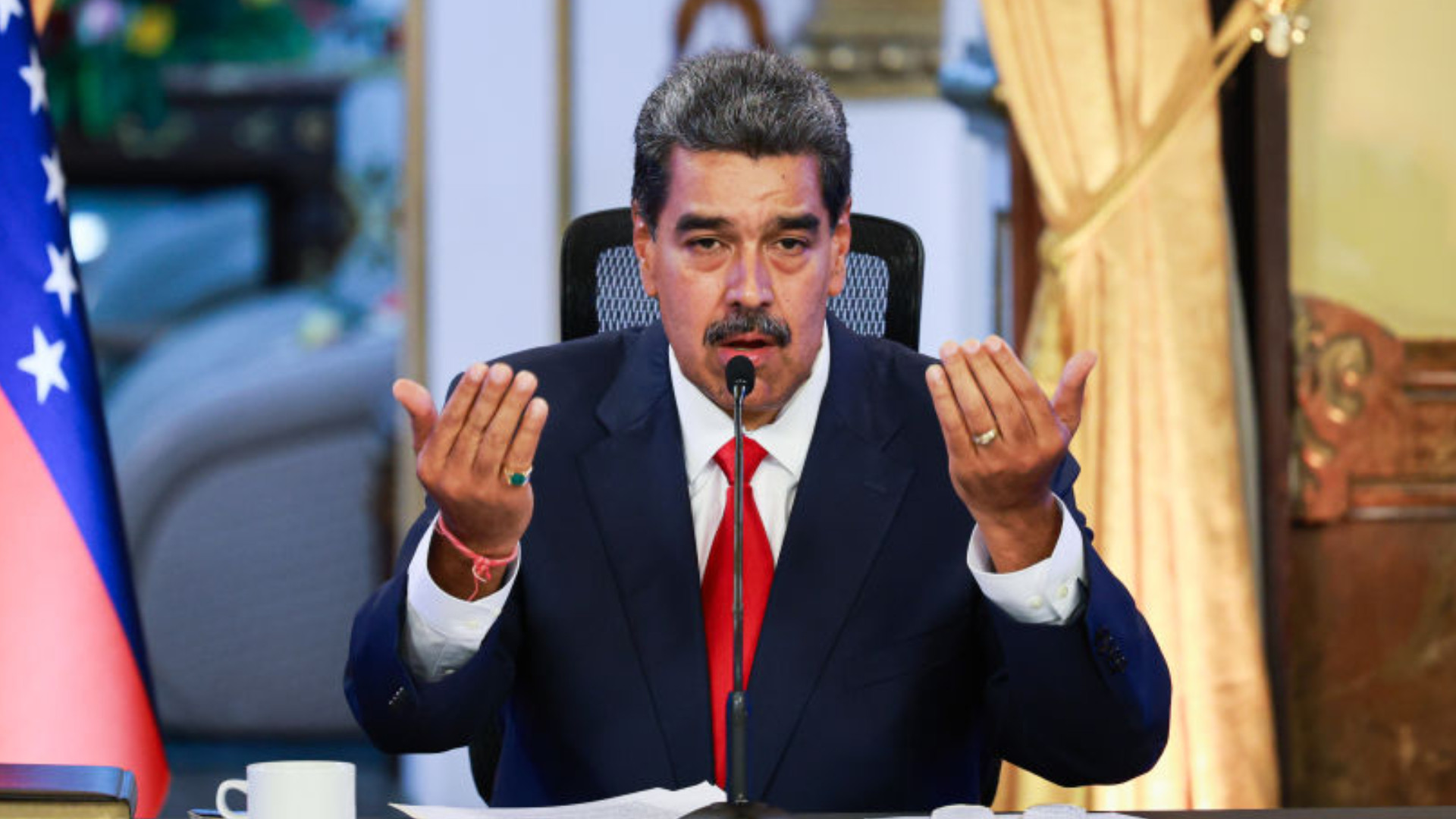 Preşedintele Venezuelei, Nicolas Maduro, cheamă populaţia să se prezinte la cazărmi „pentru a învăţa să tragă cu arma”