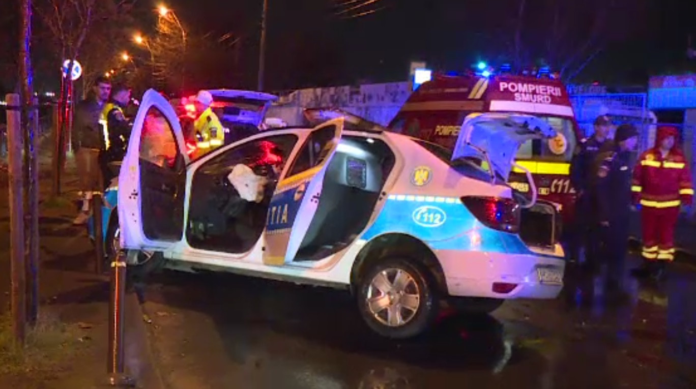 Nouă persoane, între care doi poliţişti, rănite în două accidente rutiere grave în Bucureşti. O mașină de Poliție, implicată