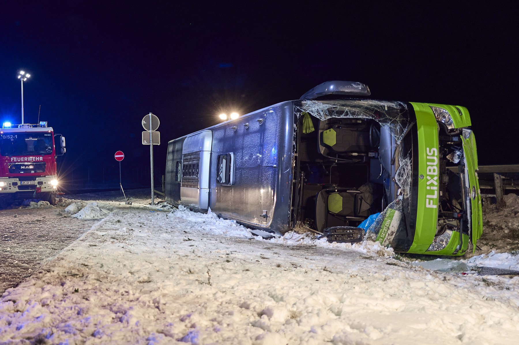 Grav accident rutier între Germania și Polonia. Un autocar s-a răsturnat, iar doi pasageri au murit