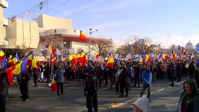Traficul a fost blocat în centrul Bucureștiului de mii de oameni, în urma protestului. „Ne vrem votul înapoi”