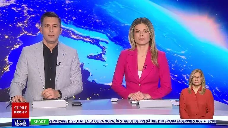 Accident în lanț în Galați, pe DN25. Două persoane au ajuns la spital după ce două mașini și un camion s-au lovit