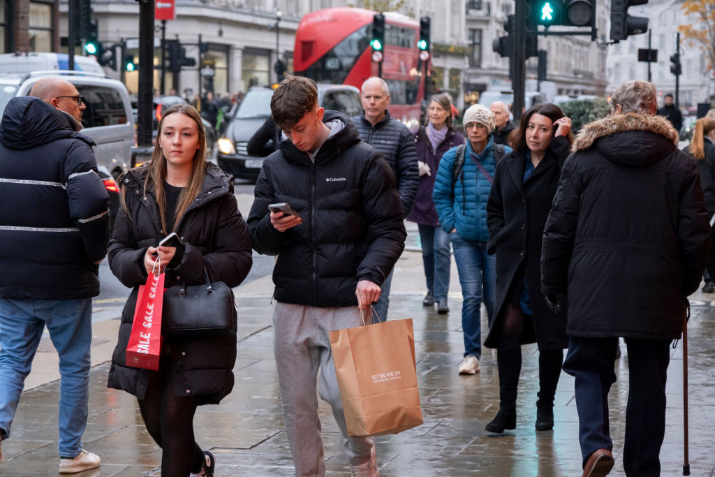 Democrația nu e o prioritate pentru mulți britanici. Unul din cinci tineri preferă un lider autocrat