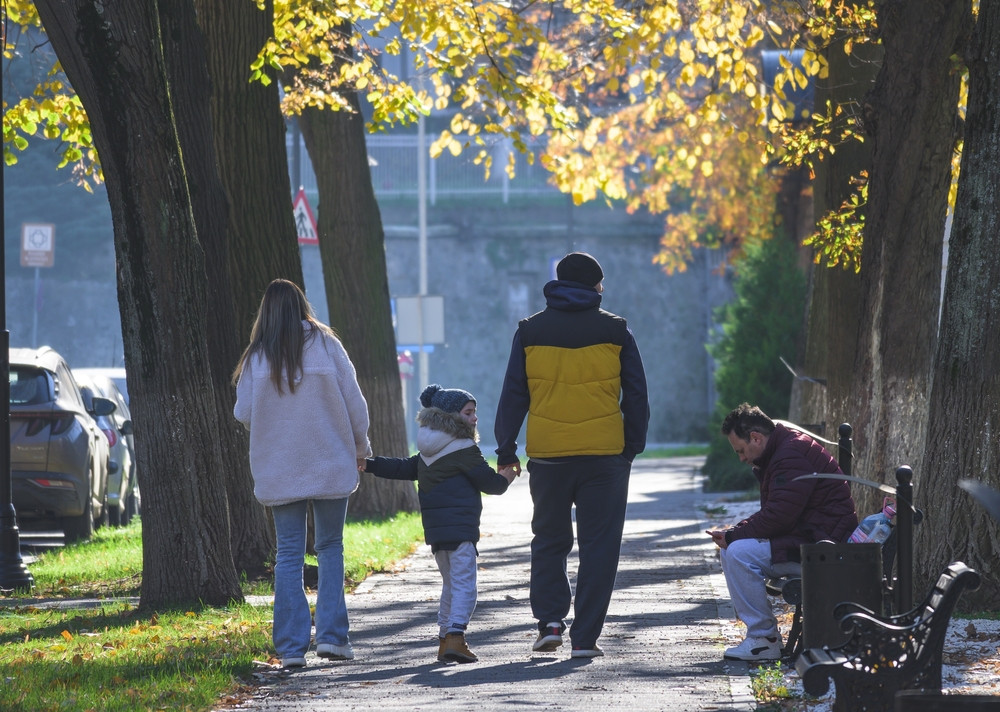 Părinții elevilor violenți ar putea fi pedepsiți cu închisoarea dacă nu îi duc la consiliere psihologică - proiect