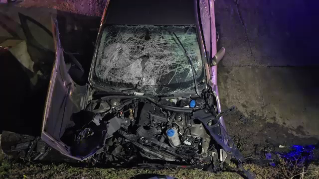 Un fost polițist din Mehedinți ar fi făcut infarct la volan. Mașina a ajuns în șanț și nu a mai putut fi salvat