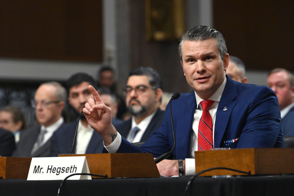 Pete Hegseth, confirmat la limită ca șef al Armatei SUA. Vicepreședintele JD Vance a intervenit decisiv
