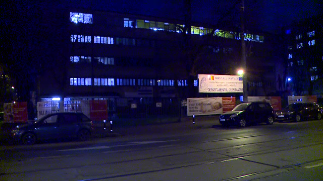 O femeie a născut pe stradă, în zona parcului Tei, la câțiva pași de un spital de pediatrie. Bebelușul nu a supraviețuit