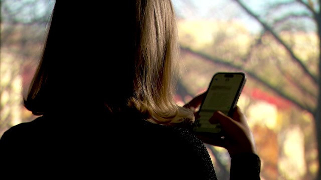 O femeie din București a fost păcălită cu 100.000 de euro de un ”medic american” care a convins-o să își vândă apartamentul