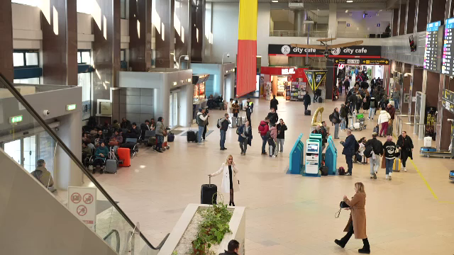 O companie aeriană cere autorităților europene să limiteze consumul de alcool în aeroporturi la două băuturi per pasager